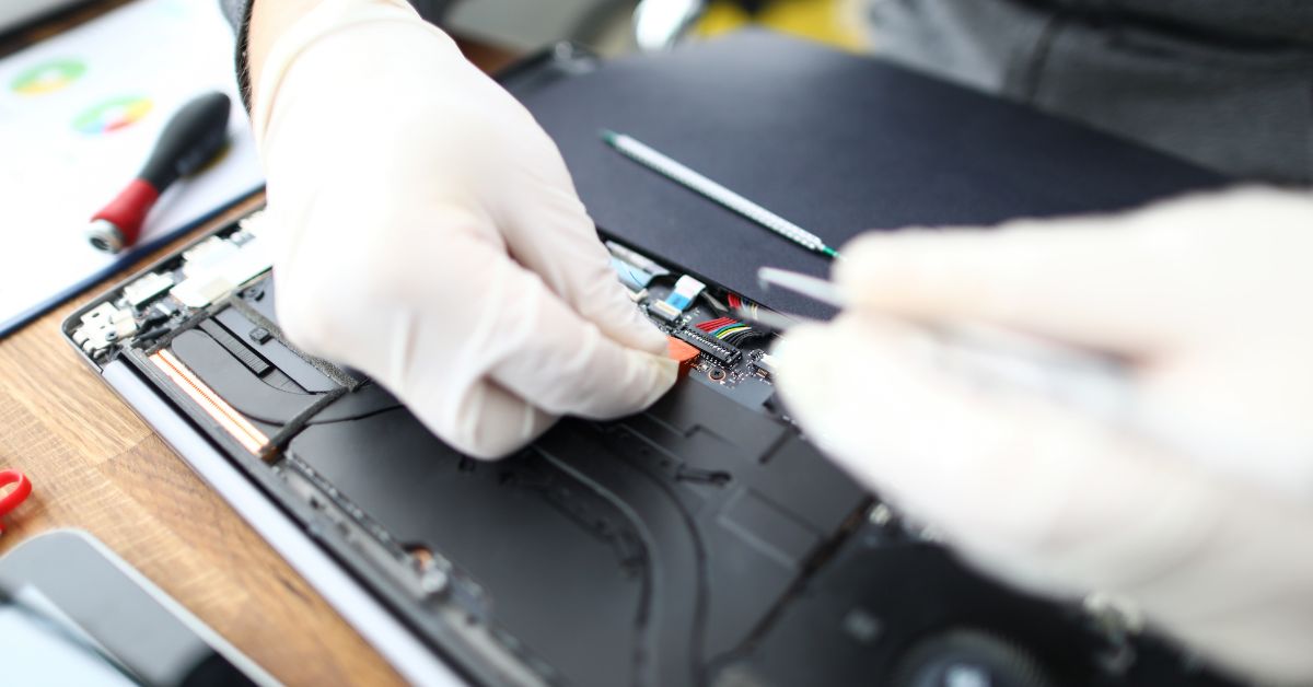 Geek-Guru Ltd sold to Corporate Buyer Banner